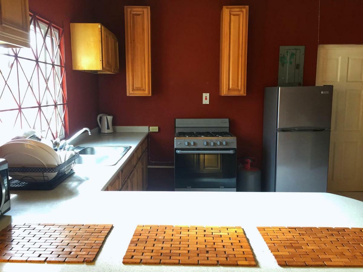 Yaad Hostel 蒙特哥贝 客房 照片
